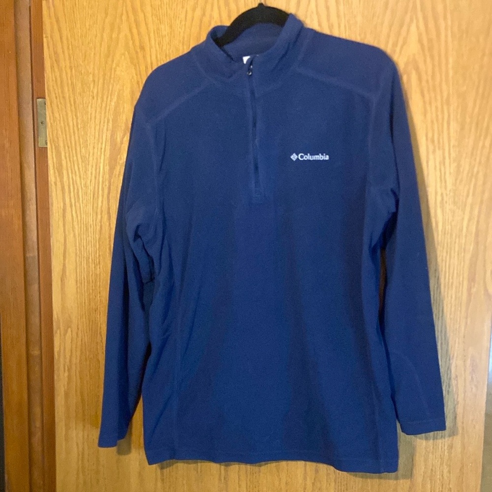 Columbia Navy Long Sleeve Pullover